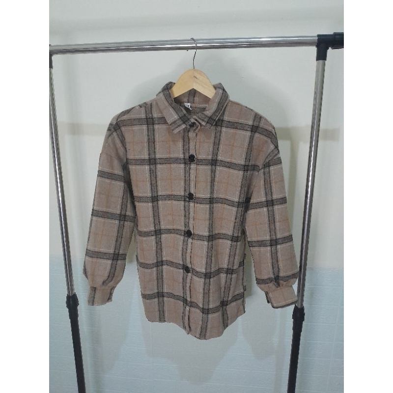 (PRELOVED KOLPRI) KEMEJA COKSU TARTAN LENGAN BALON