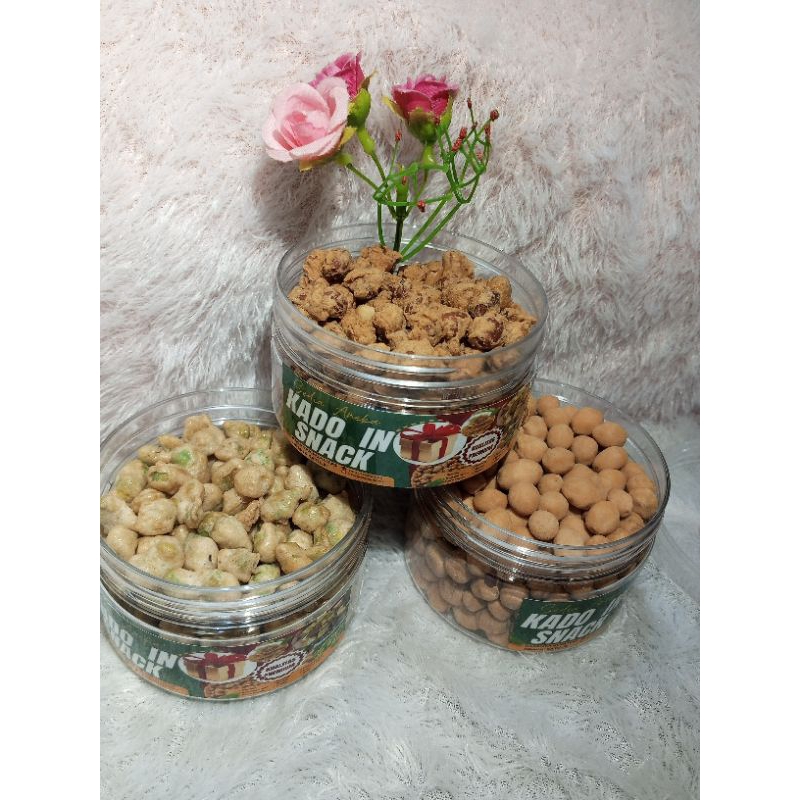 

mix 3 kacang telor, kacang kapri kemasan toples 300gr manis gurih