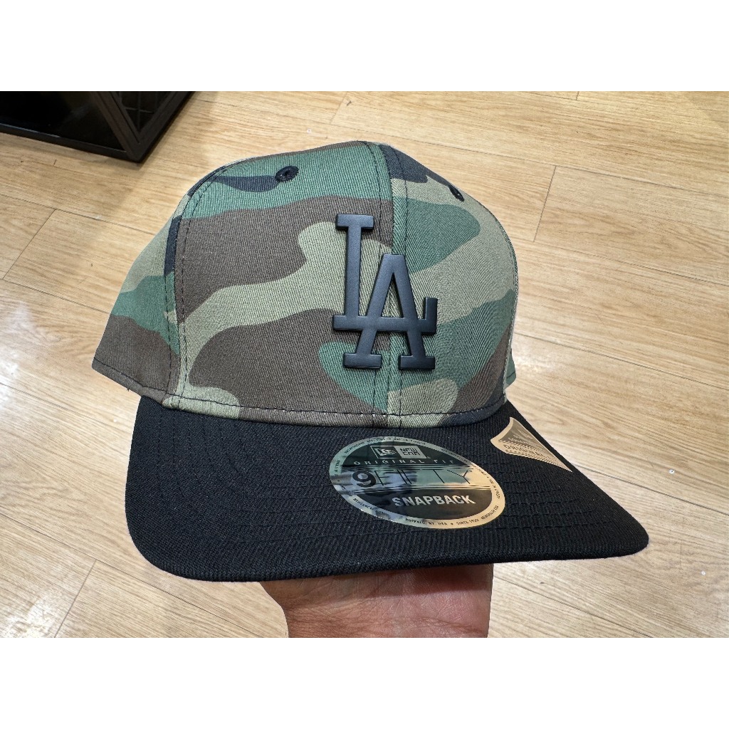 Topi New Era 9Fifty Original Fit Pre-Curved Los Angeles Dodgers Camo Metal Black Snapback 100% Origi
