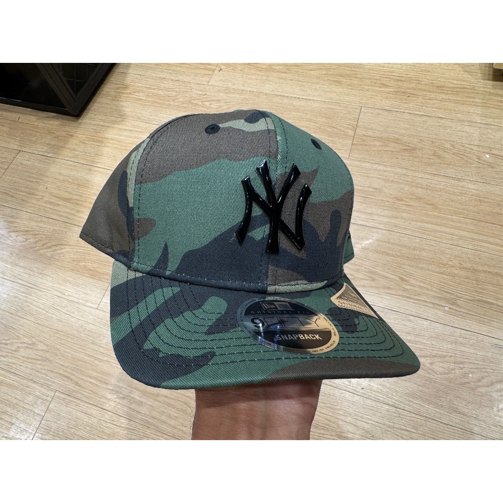 Topi New Era 9Fifty Original Fit Pre-Curved New York Yankees Camo Metal Black Snapback 100% Original