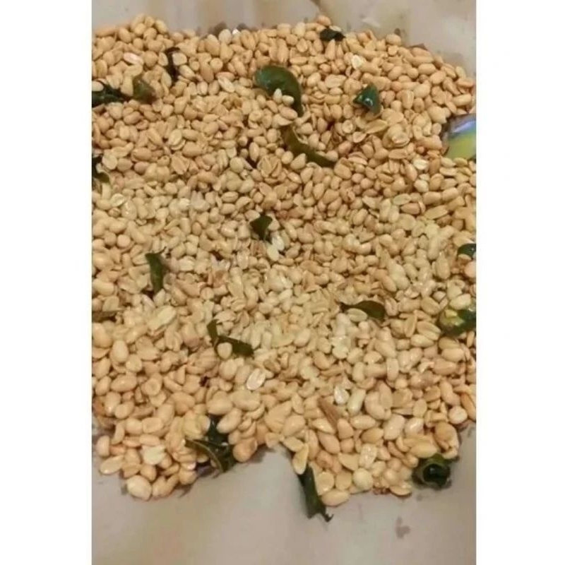 

Kacang Goreng Bawang Daun Jeruk Gurih Kacang Bawang 250gr kemasan Pouch