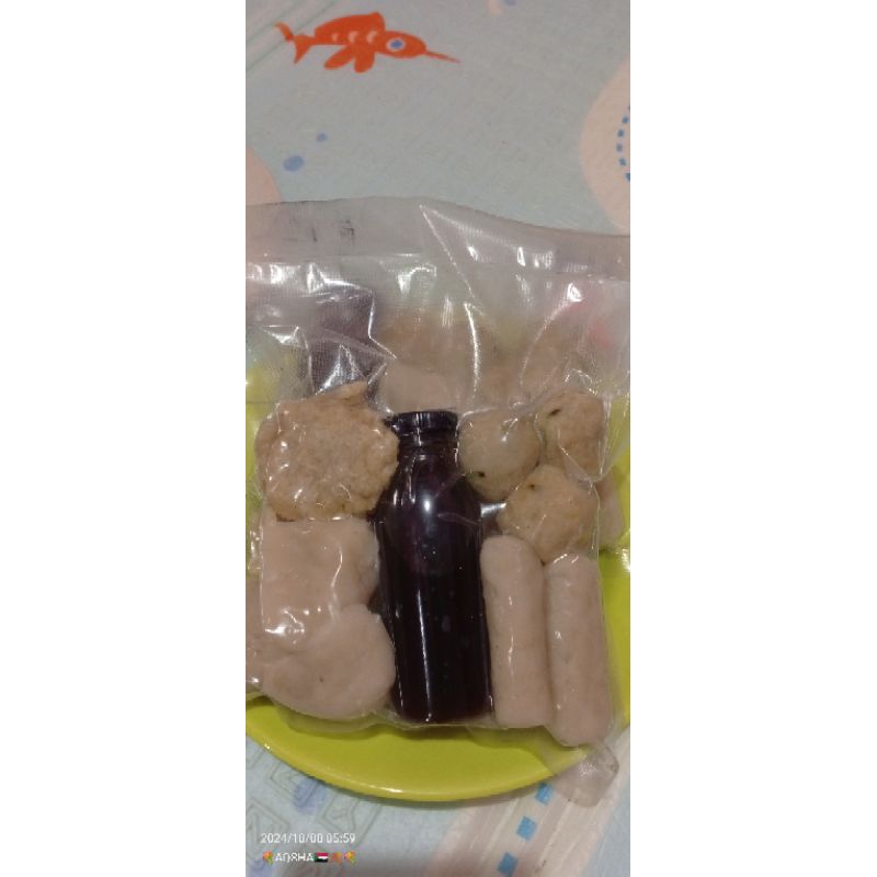 

pempek ikan tengiri asli dr Palembang isi 8 biji campur