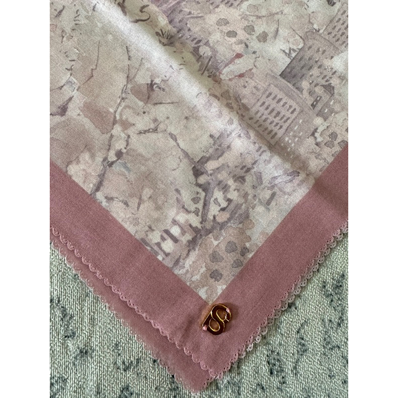 RARE ITEM Buttonscarves New York Pink Collector (baca deskripsi)