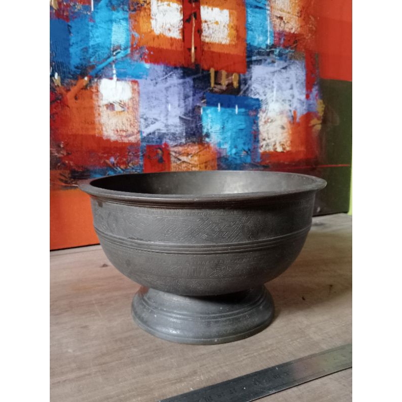 bokor kuningan berukir/bermotif batik kuno dan antik