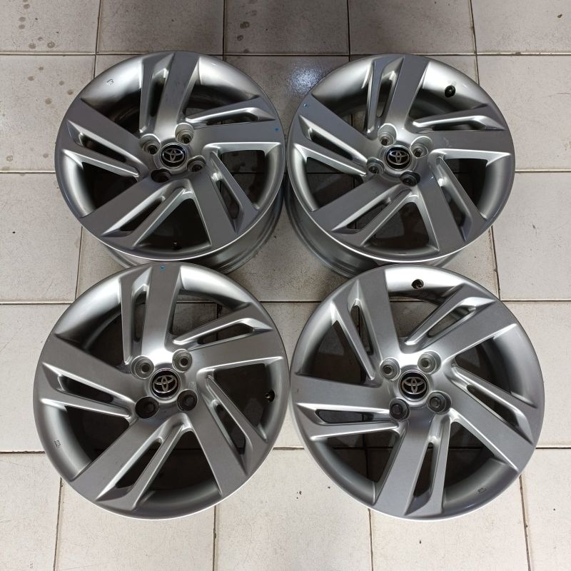 Velg Mobil Bekas Oem Toyota Raize Ring 16 Lebar 6 pcd 4x100 Cocok Yaris Agya Ayla Calya Vios