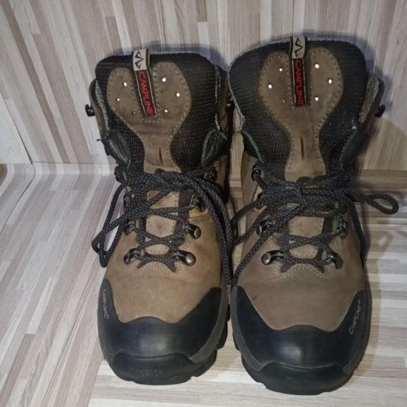 Sepatu Second Branded Outdoor Campline