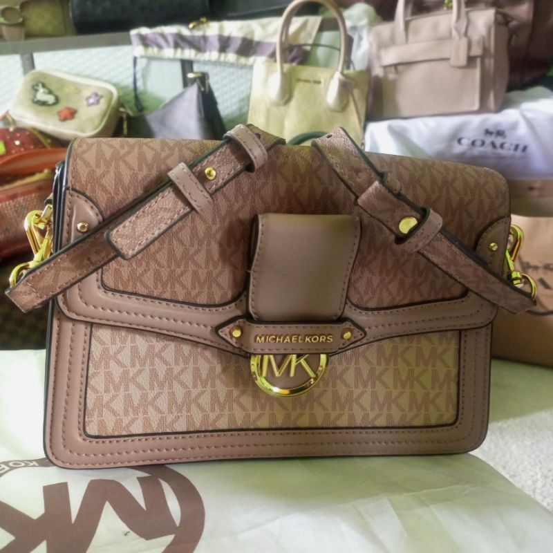 mk Jessie shoulder flap medium