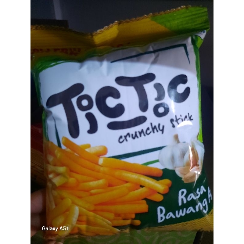 

Tictic hijau bawang 20gr (1 renceng)