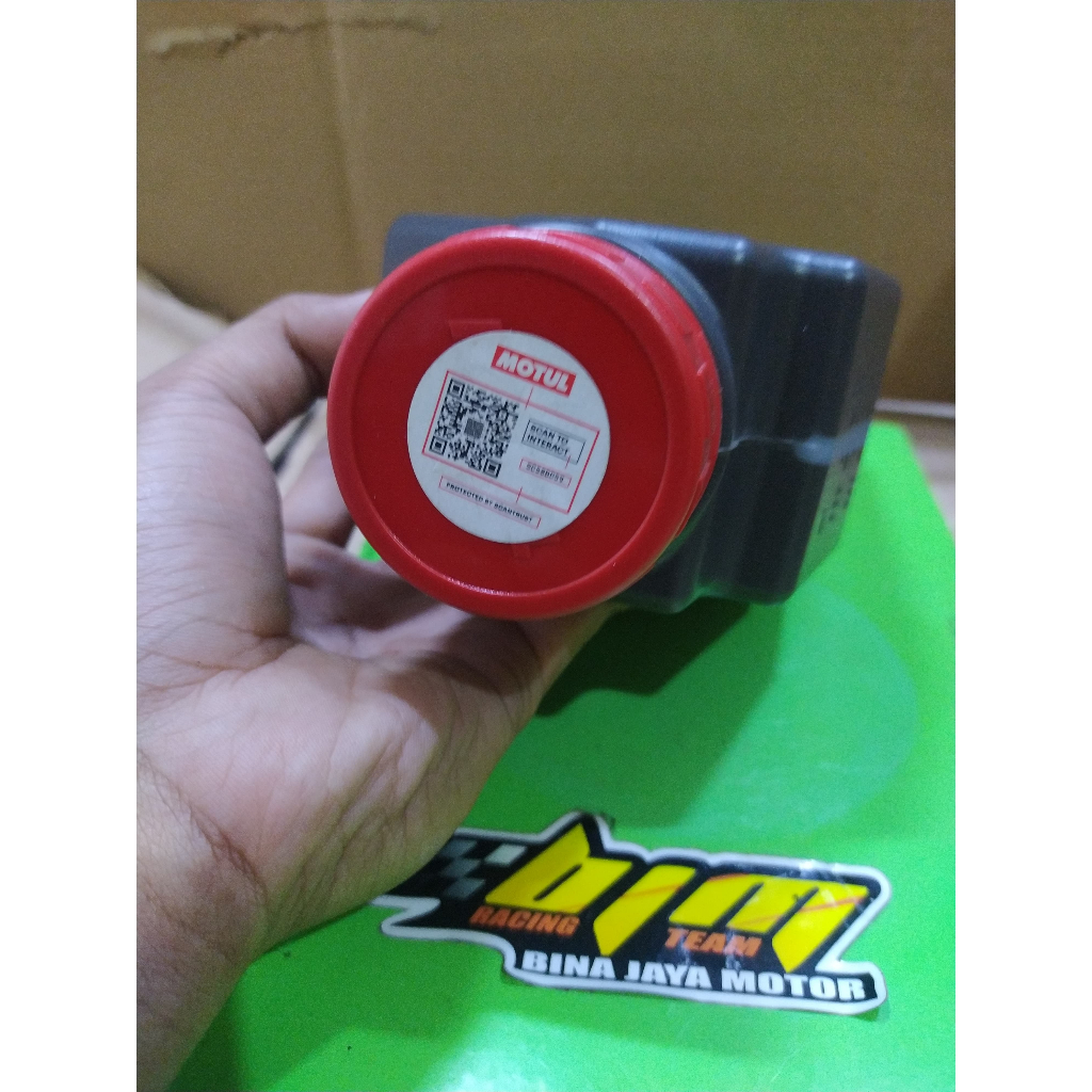 OLI  MOTUL MOTO 10W40 OLI MOTUL 1LITER OIL MOTUL ORIGINAL