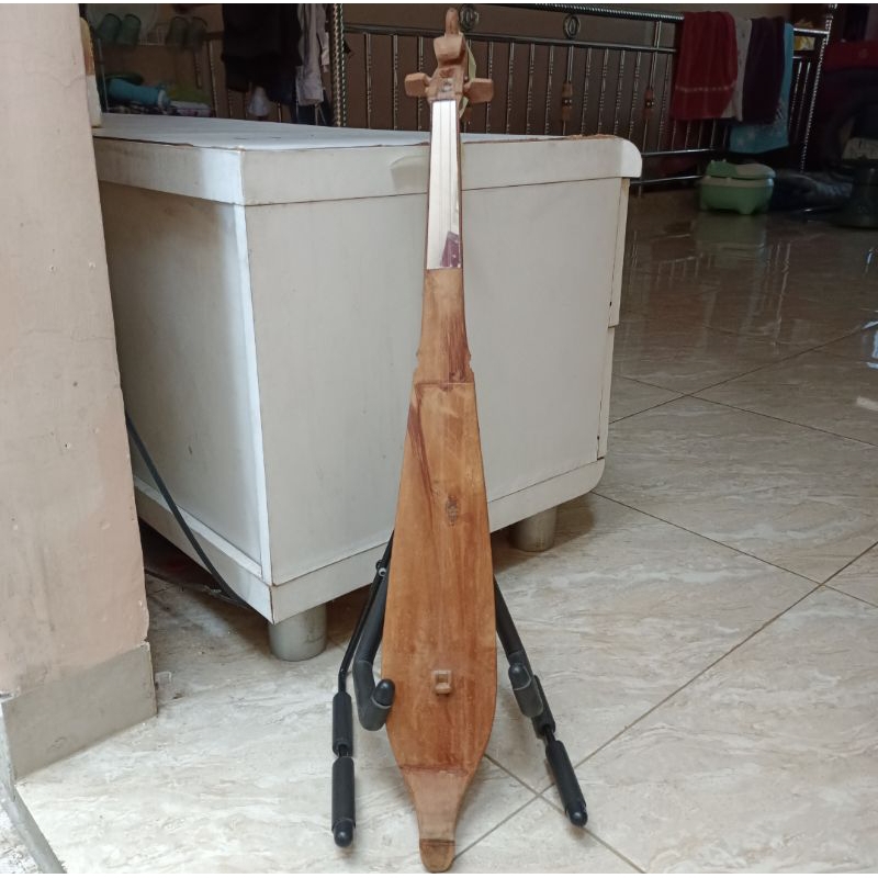 Hasapi / Kecapi alat musik tradisional Batak