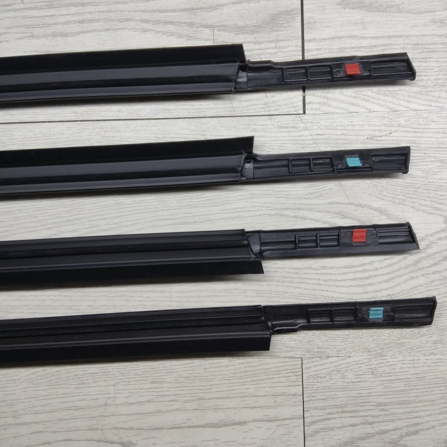 Pelipit kaca luar mobil Suzuki SX4