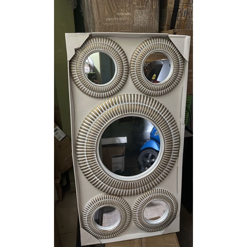 cermin informa pecah belah