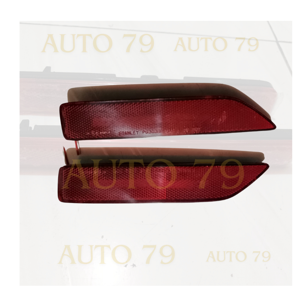 Reflektor Bemper Belakang Mobilio