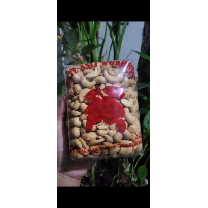 

Kacang mete asli wonogiri