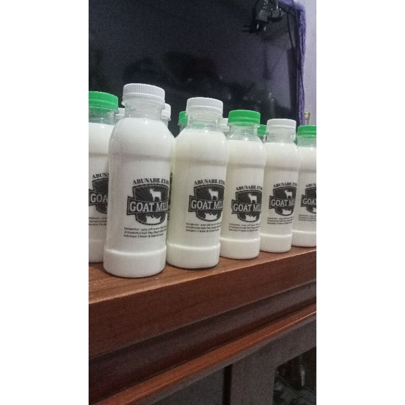 

Susu kambing etawa 200ml natural frezz ( Frozen)