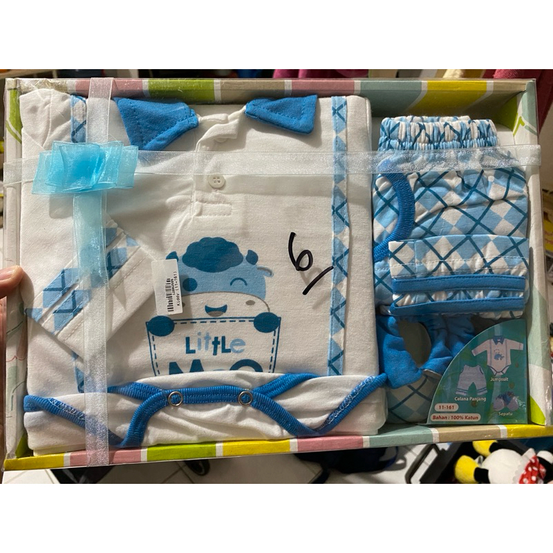 Kado Lahiran bayi Laki-laki 1 Set Baju Topi sepatu