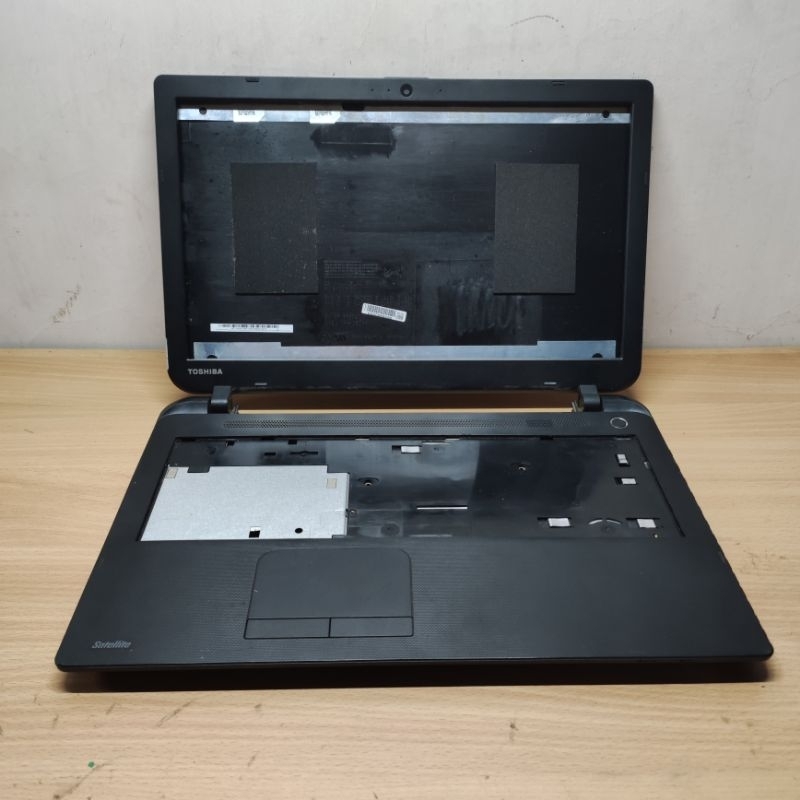 Casing cassing case kesing original laptop Toshiba C55D-B C55D-B5385