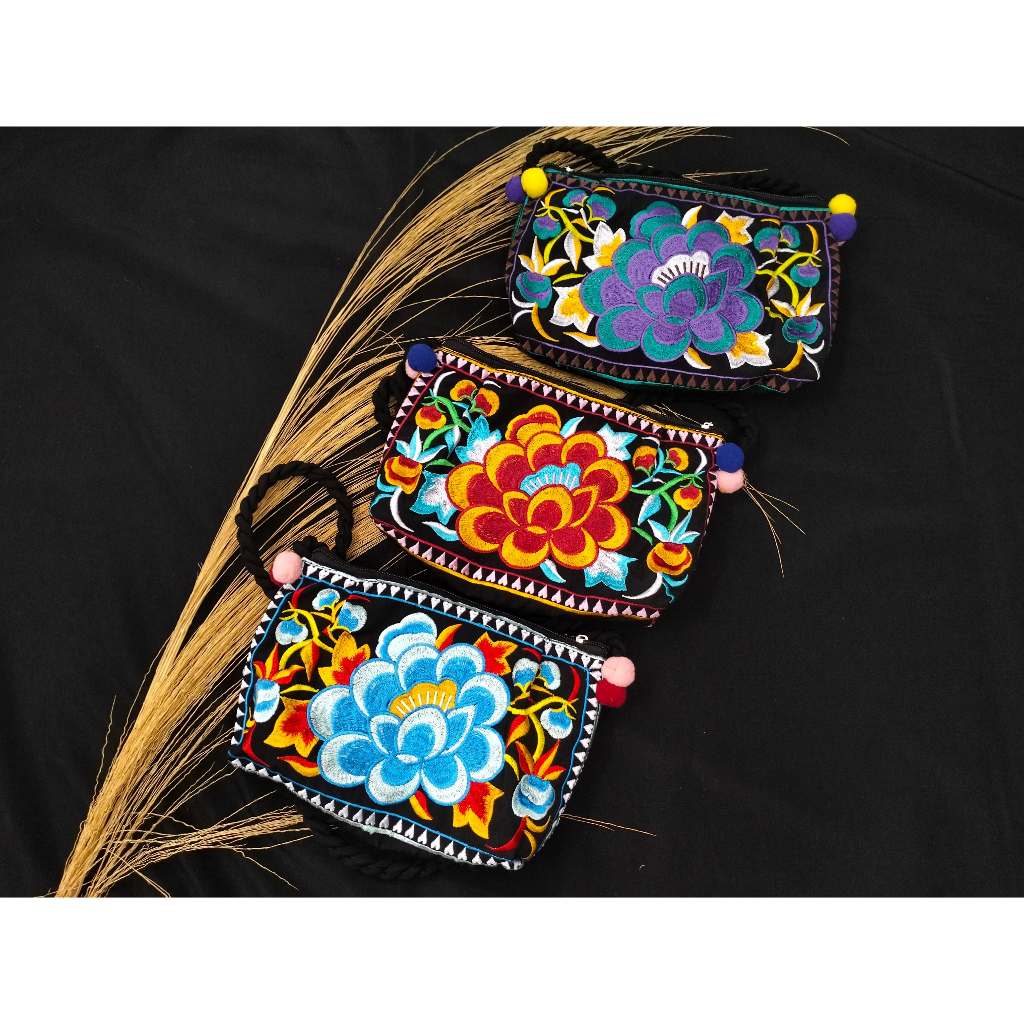 Tas Selempang Motif Bunga Pom-Pom / Tas Selempang Wanita / Tas Hp Selempang Wanita Import Lucu