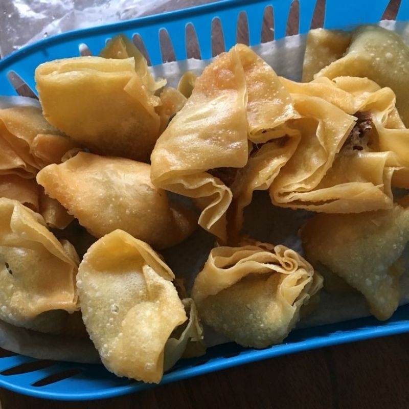 

Pangsit Ayam Gurih dan Lezat - Cemilan Nikmat dan Mudah Disajikan