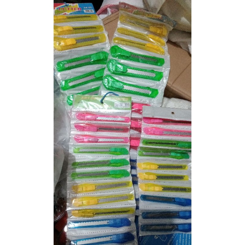 Borongan pisau carter