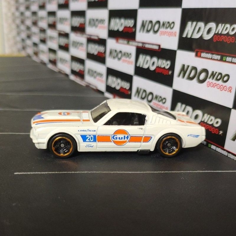 Hot Wheels '65 Mustang Fastback White Gulf 2nd Loose - 2020 Exclusive Recolor