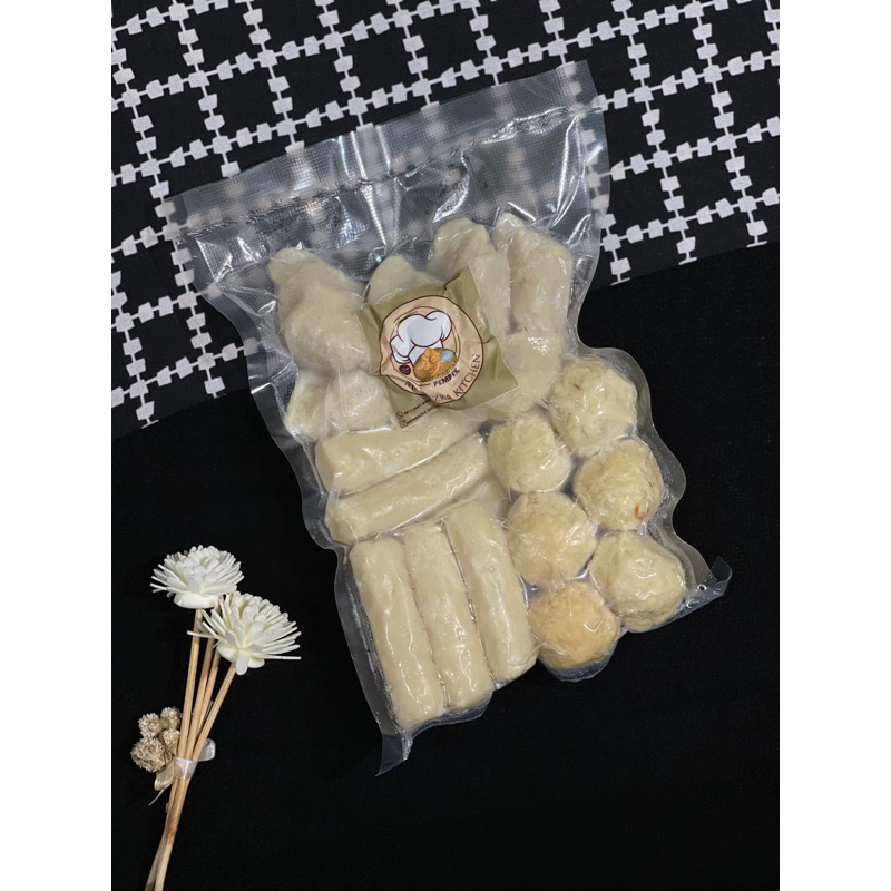 

PEMPEK PALEMBANG 100% IKAN TENGGIRI (20 PCS)