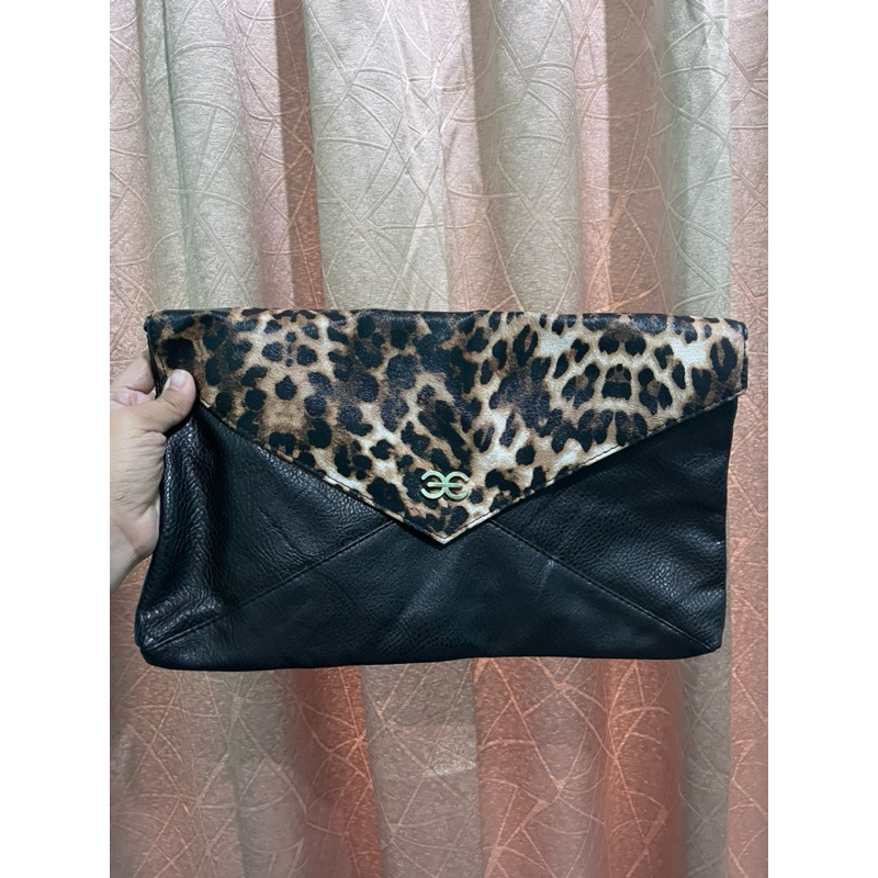 esquire clutch preloved