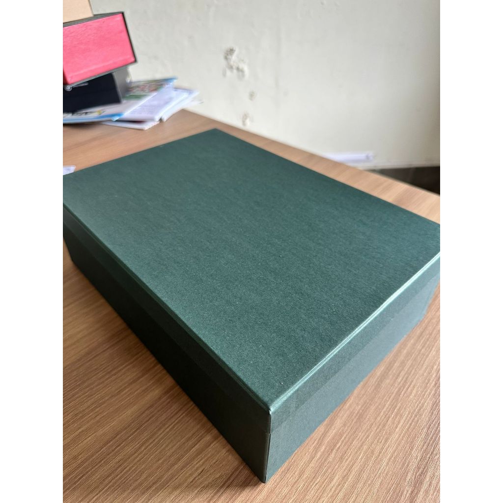 

RB Giftbox PREMIUM hardbox uk 32 X 22 X 10 CM GIFT BOX / hardbox souvenir/hard box kado /hampers