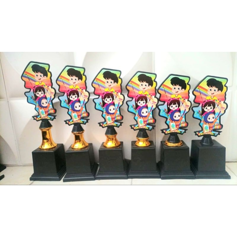 

1 SET isi 6 pc piala mewarnai / trophy melukis / menggambar