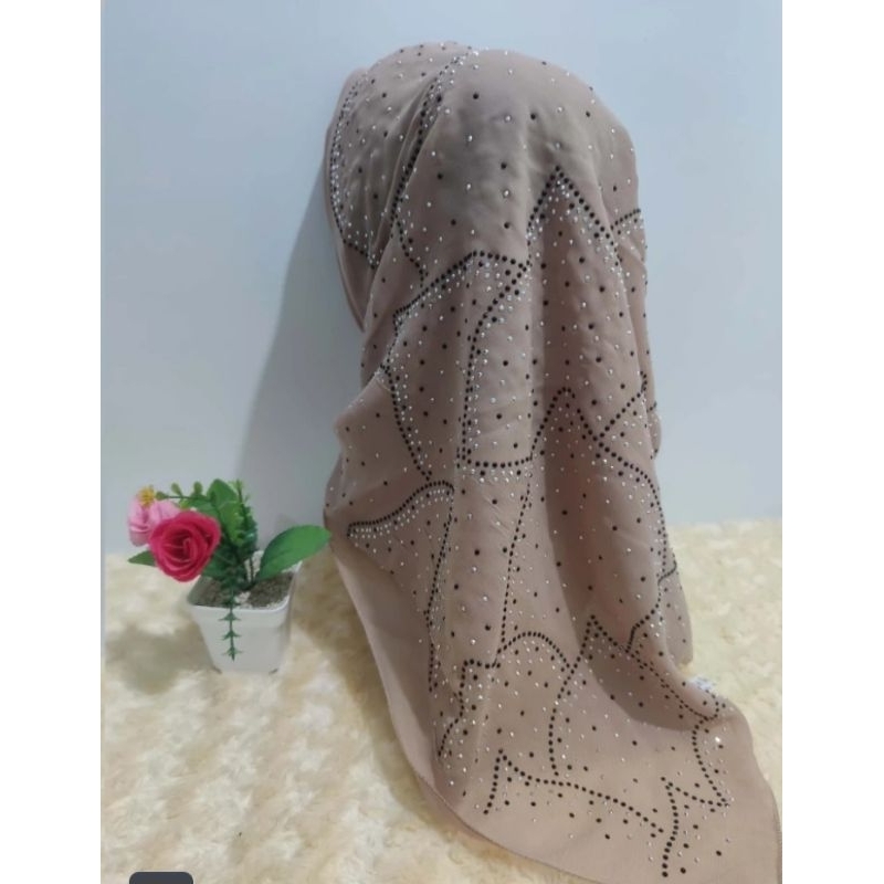 Hijab premium voal mute payet / hijab mute swarovski glamour / Hijab segi empat payet mute / kerudun
