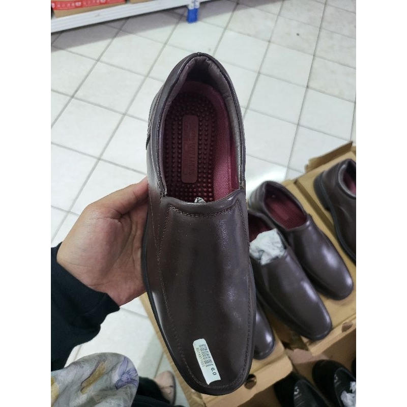 Jastip B4T4 Sepatu Cewek Cowok Anak anak Bata Yongki Komaladi