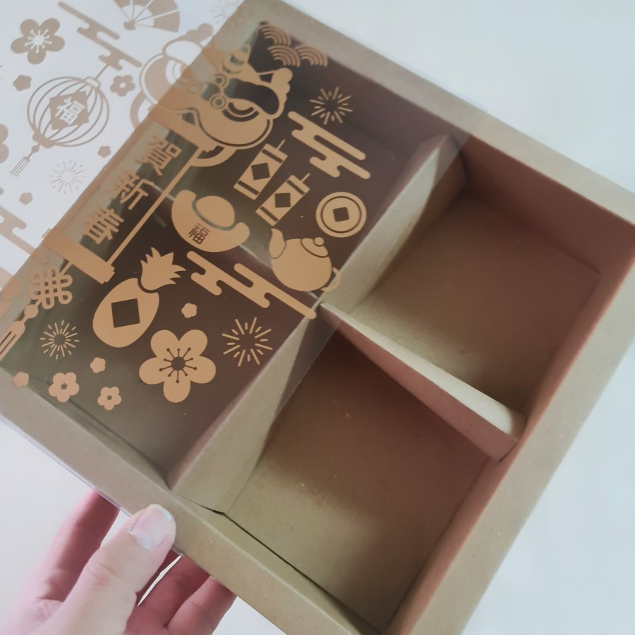 

10 pcs box mika imlek kemasan cookies sekat 4 ukuran 22x22x6cm warna coklat cny