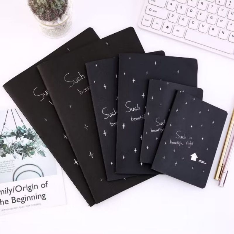

HF - 6448 Buku Tulis Warna Hitam / Notebook Diary Isi 28 Lembar / DIY Scrapbook Agenda Foto Diary / Black Paper Plain Notebook