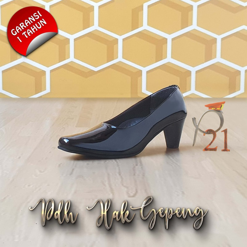 P21 - SEPATU WANITA / PDH HAK GEPENG