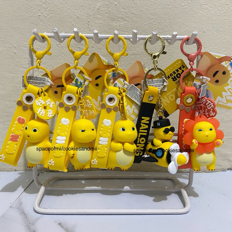 [READY STOCK ORI] KEYCHAIN NAILONG DINO KUNING KEYRING DINO KUNING STICKER WA ORIGINAL MURAH NAILONG