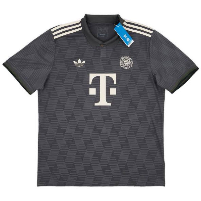 JERSEY BOLA MUNCHEN OKTOBERFEST 2025 GRADE ORI