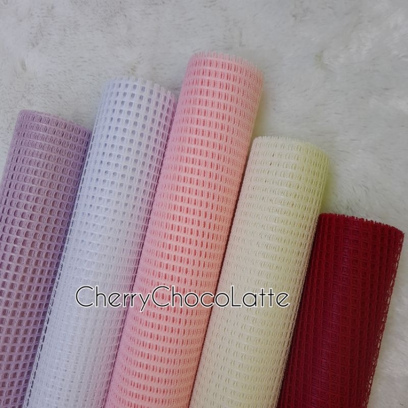 

iDk90 [ 1 Roll / 50 Cm x 5 Yard ] Korea Square Polynet Mesh Roll / Kain Pembungkus Bunga / Flower