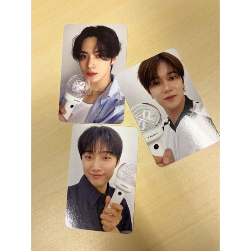 PC LIGHTSTICK OMEGA X - Photocard from Omega X LS (BACA DESKIRPSI)