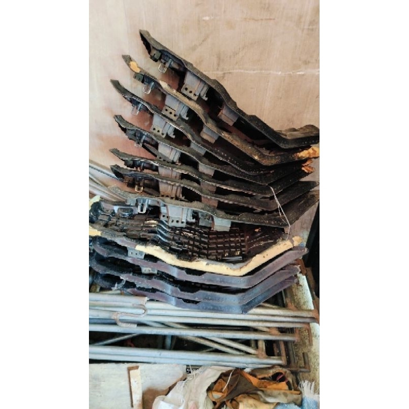 tatakan dudukan jok Megapro mono shock Megapro mono original