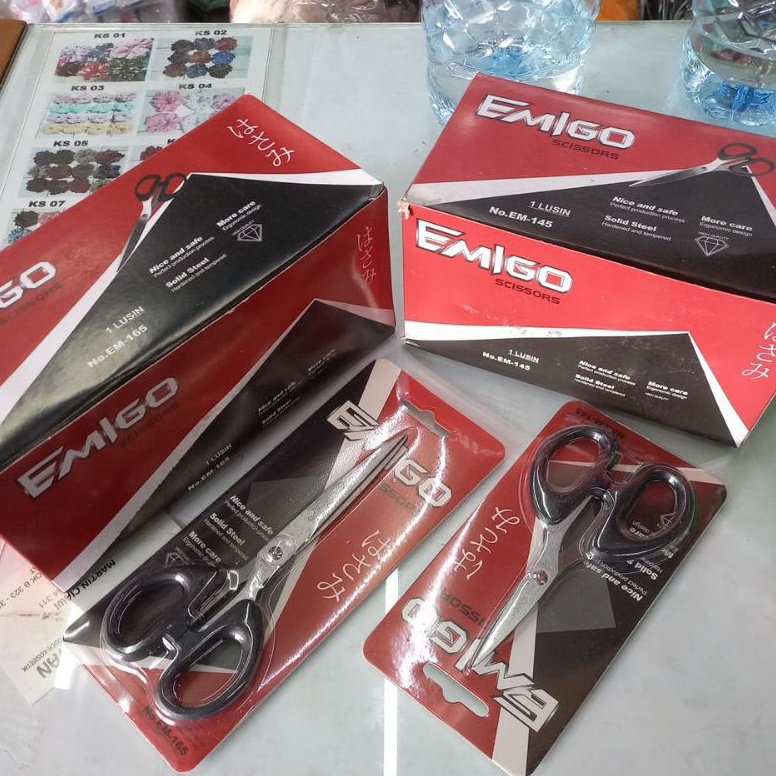 

ART G6Y6 Gunting emigo12pcs