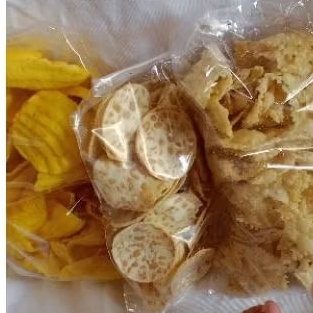 

paket keripik 3 parian rasa keripik tempe,kerupuk poco,keripik pangsit 250 grm