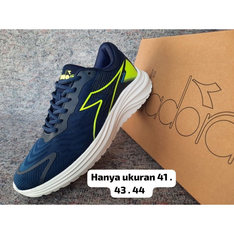 sepatu olahraga sport runing pria diadoraa holea navy original