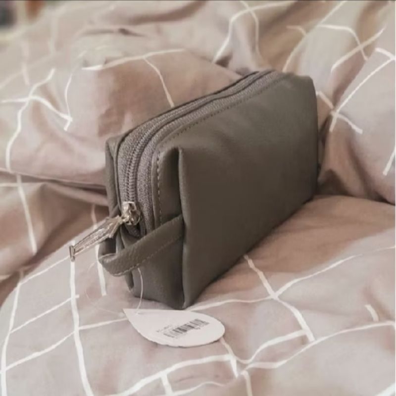 Rumah Warna Pouch Lavina