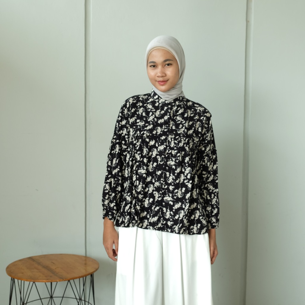 JANDI Floreta Kemeja Blouse Bunga