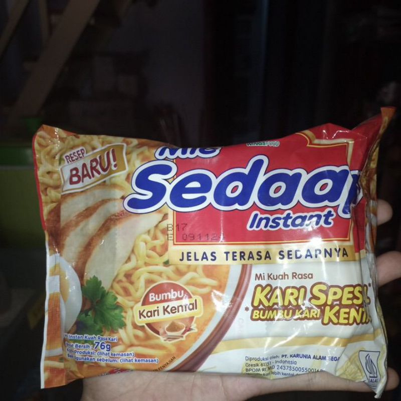 

MIE SEDAP KARI SPESIAL(ISI 40)