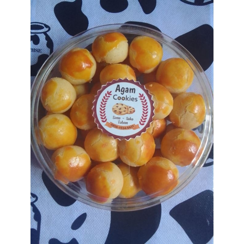 

KUE NASTAR