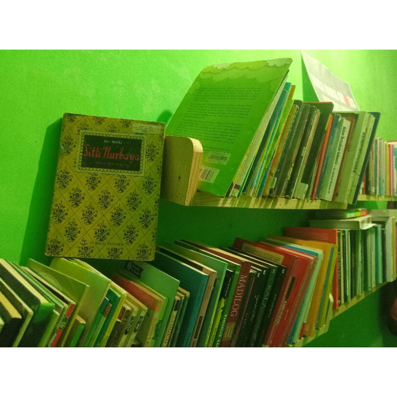 Siti Nurbaya Kasih Tak Sampai - Mh. Rusli