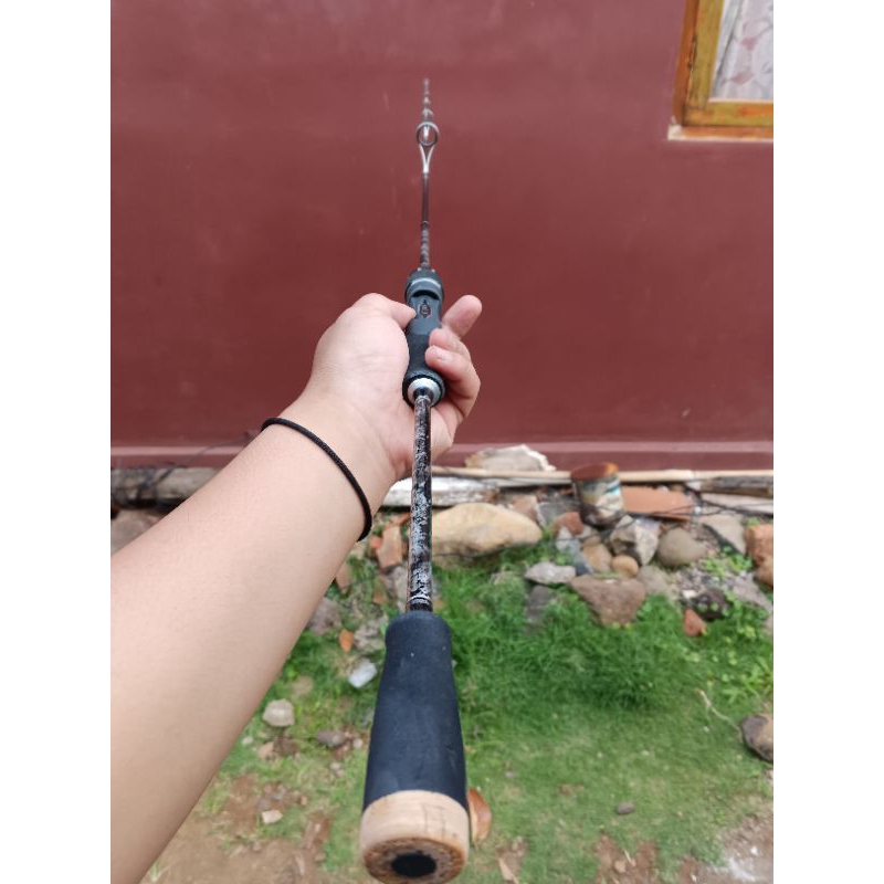 Joran Spinning Custom Bahan Full Carbon Sutet Tanpa Sambungan