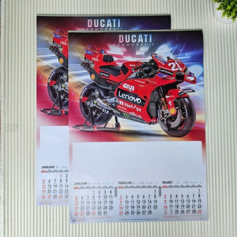 

kalender tahun 2025 gambar motorsport Ao 126 4 lembar x 3 bulan ukuran 38x54 cm ( terima castume cetak merek)
