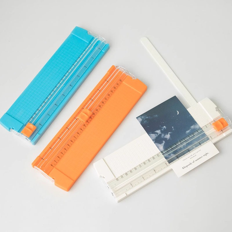 

Alat Pemotong Kertas A5 / Paper Cutter / Paper Trimmer